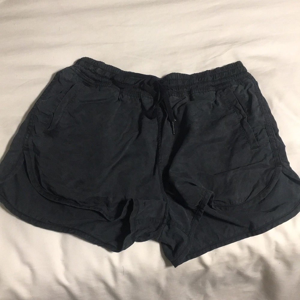 Black Lululemon shorts